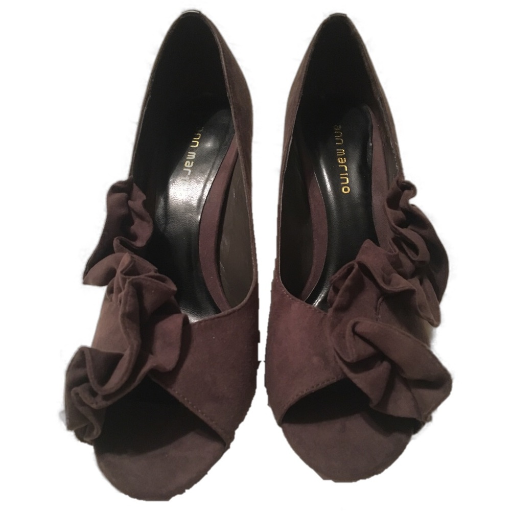 Ann Marino Taupe Heels
